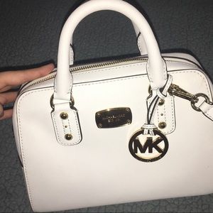 Michael Kors white handbag / purse